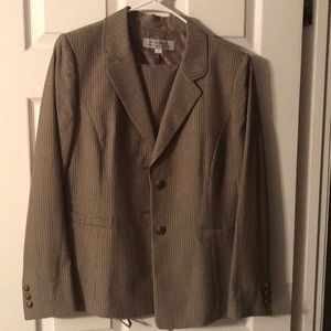 Tahari Pant suit